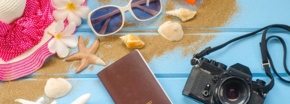 Co spakować na idealny dzień na plaży? Przewodnik po niezbędnikach